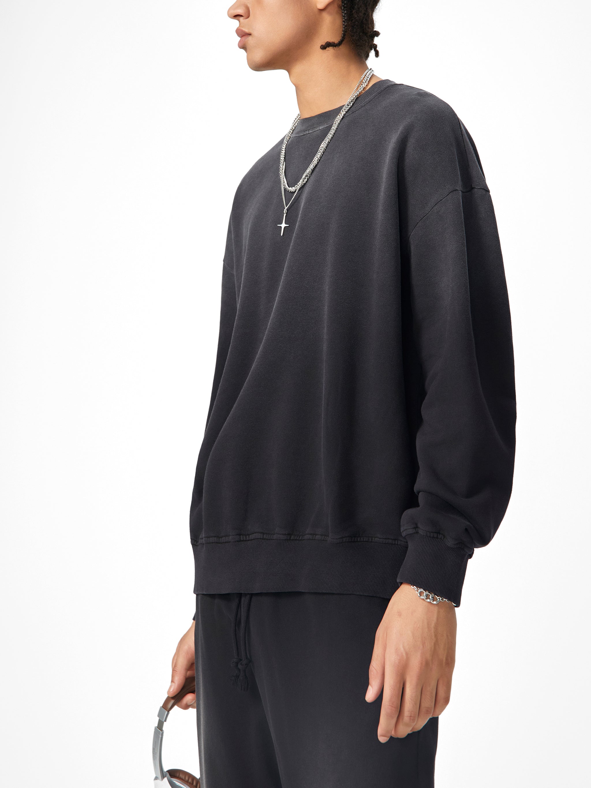 Effortless Athleisure Pure Cotton Handcrafted Monkey Wash Drop-Shoulder Sweatshirt
